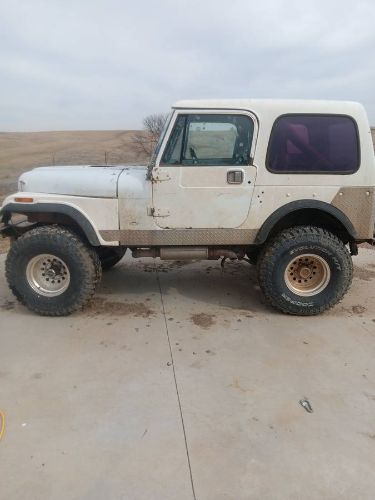 Jeep-Cj-1978-White-3