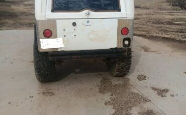 Jeep-Cj-1978-White