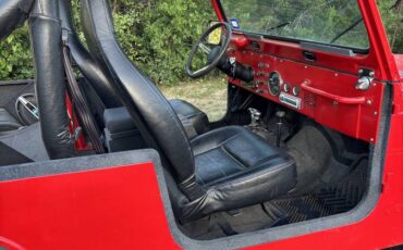 Jeep-Cj-8-scrambler-1981-red-3
