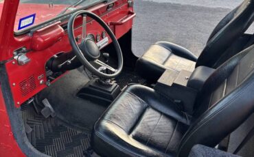 Jeep-Cj-8-scrambler-1981-red-5