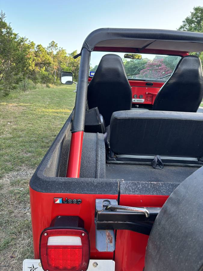 Jeep-Cj-8-scrambler-1981-red-7