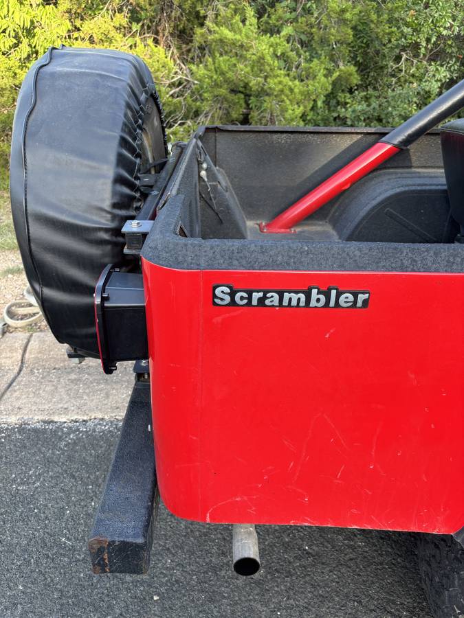 Jeep-Cj-8-scrambler-1981-red-9