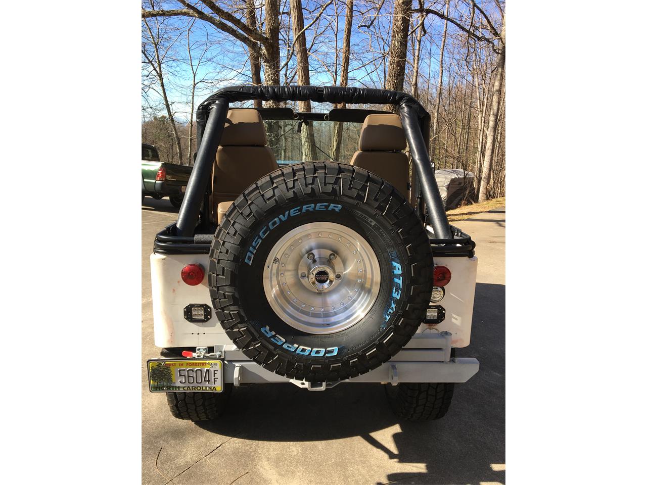 Jeep-Cj5-1972-Tan-Black-10