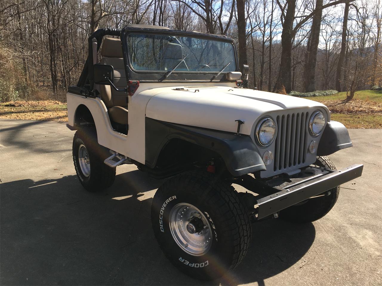 Jeep-Cj5-1972-Tan-Black-11