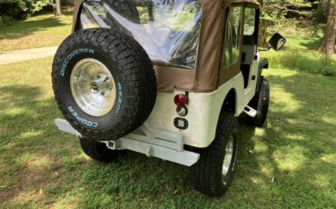 Jeep-Cj5-1972-Tan-Black-2