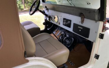 Jeep-Cj5-1972-Tan-Black-5