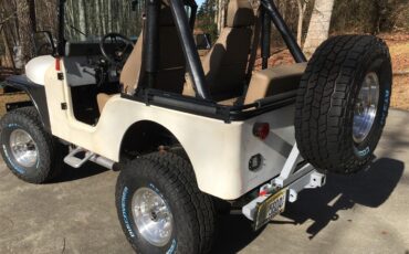 Jeep-Cj5-1972-Tan-Black-9