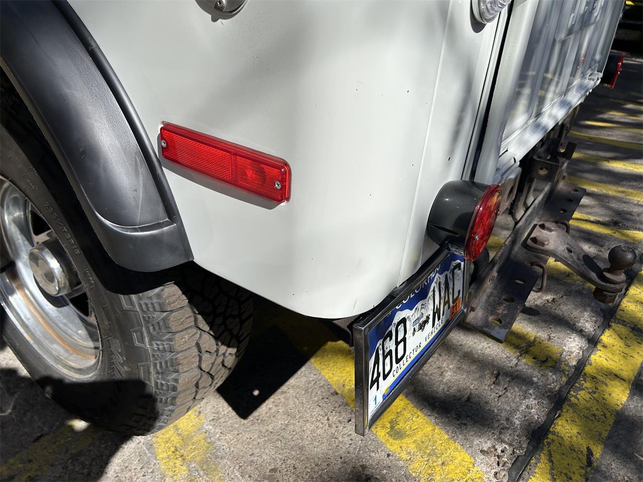 Jeep-Cj5-1973-Whit-Black-23