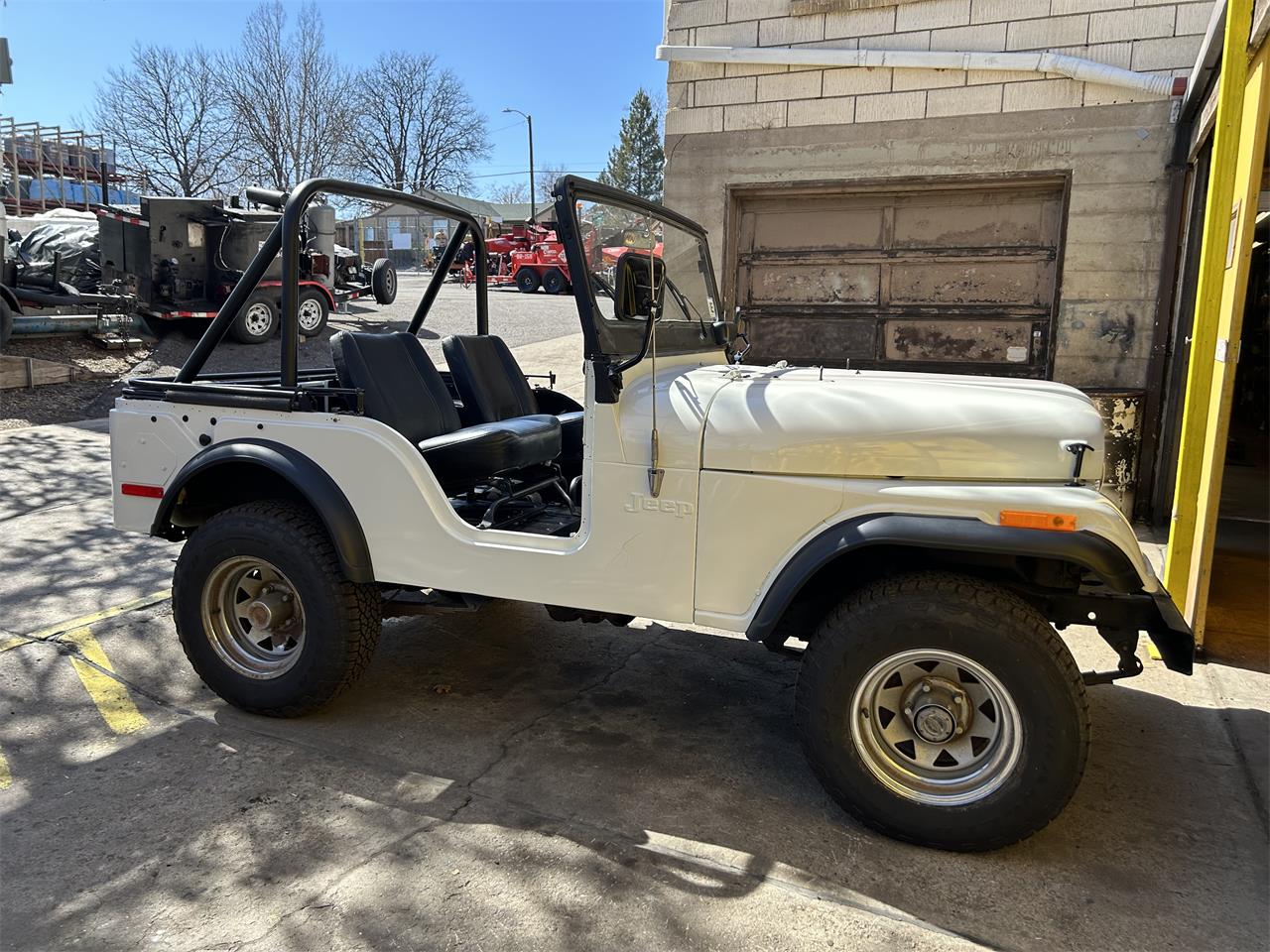 Jeep-Cj5-1973-Whit-Black-9