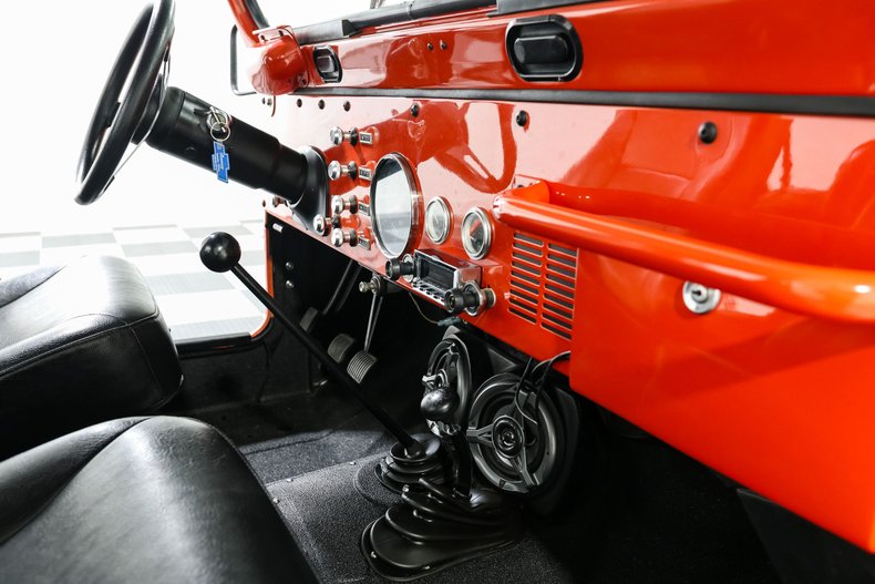 Jeep-Cj5-1977-Orange-Black-14