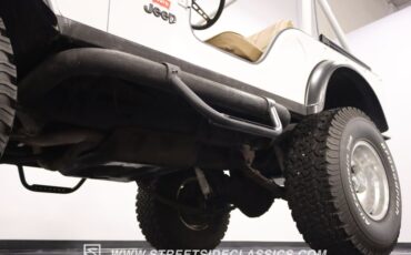 Jeep-Cj5-1978-White-Tan-23