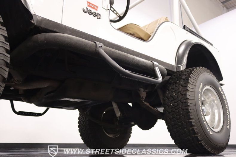 Jeep-Cj5-1978-White-Tan-23