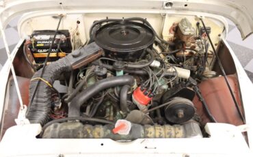 Jeep-Cj5-1978-White-Tan-36