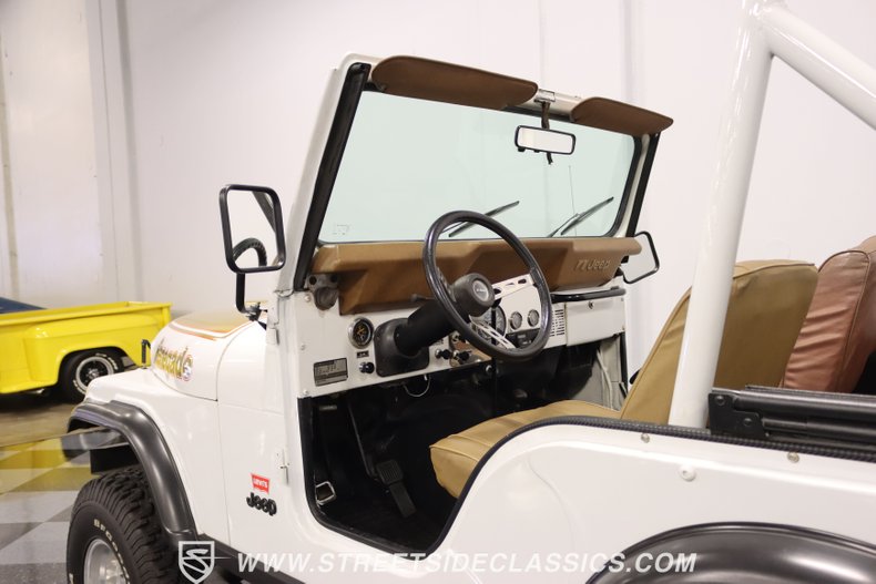 Jeep-Cj5-1978-White-Tan-38