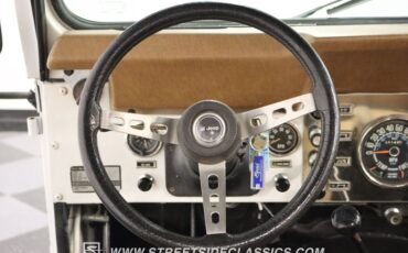 Jeep-Cj5-1978-White-Tan-40