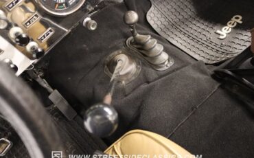 Jeep-Cj5-1978-White-Tan-43