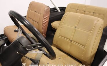 Jeep-Cj5-1978-White-Tan-47
