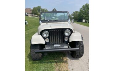Jeep-Cj5-1980-White-White-17