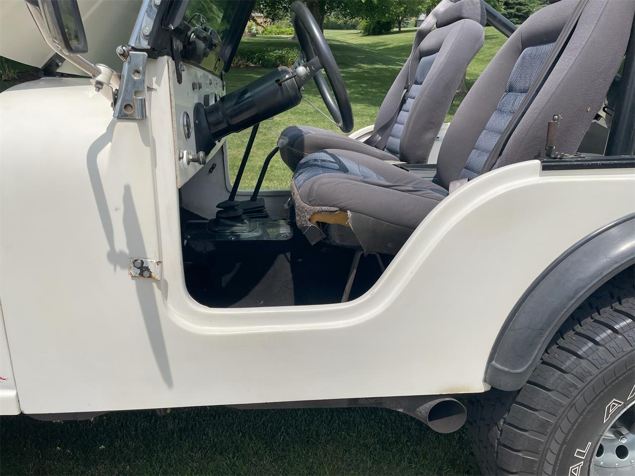 Jeep-Cj5-1980-White-White-21