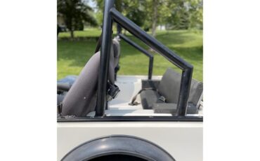 Jeep-Cj5-1980-White-White-29