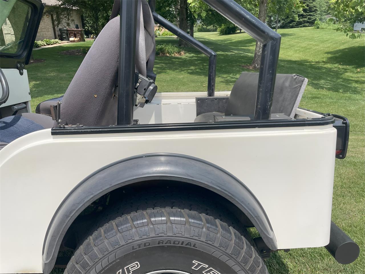 Jeep-Cj5-1980-White-White-36