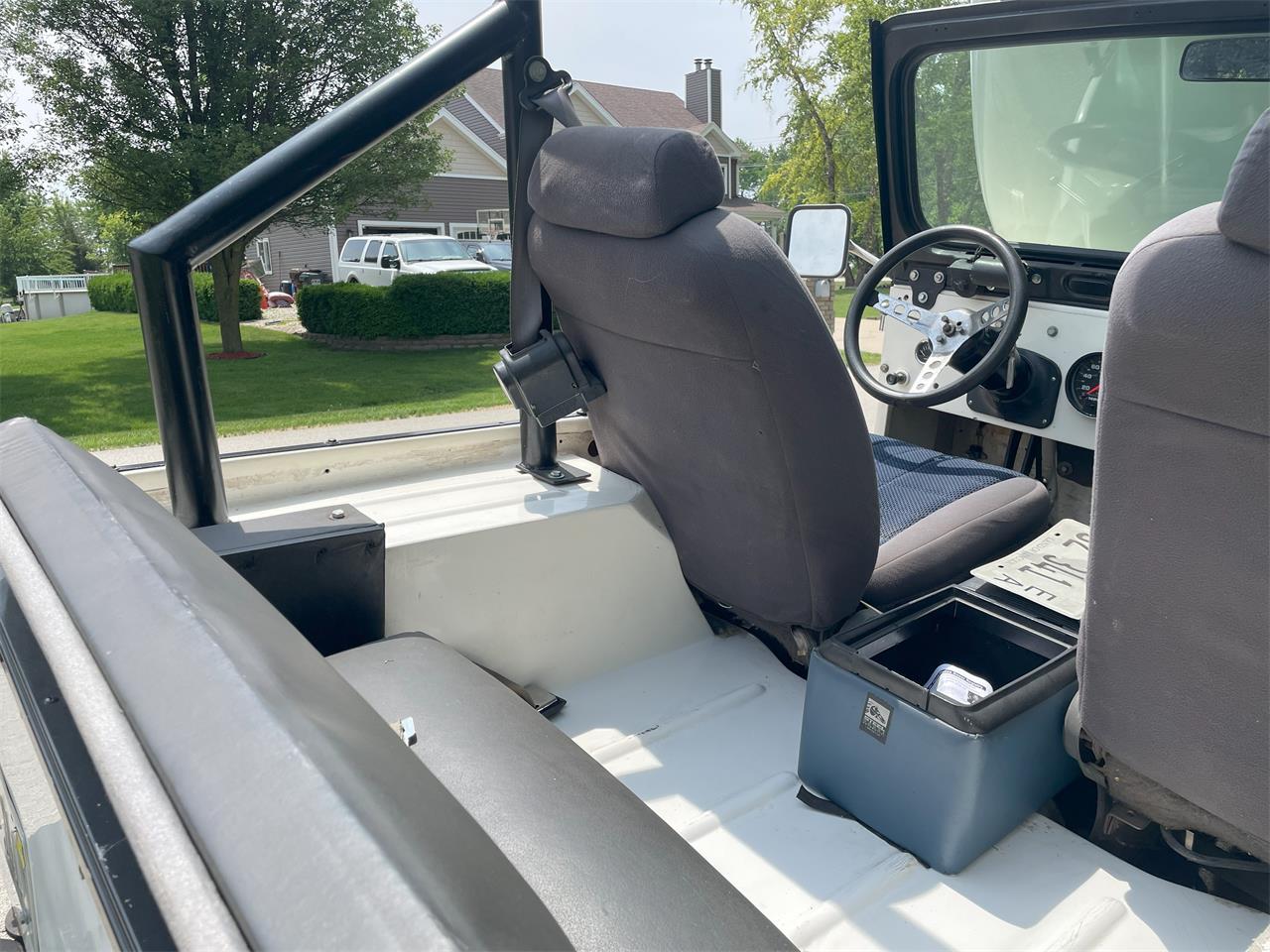 Jeep-Cj5-1980-White-White-39