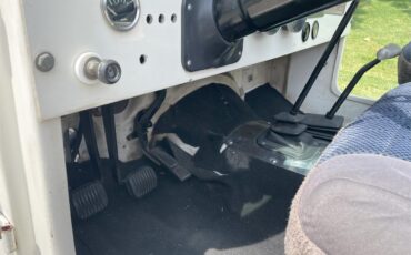 Jeep-Cj5-1980-White-White-42