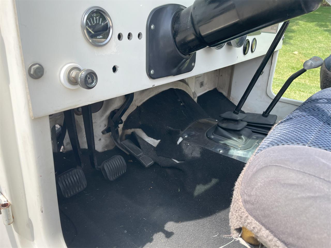 Jeep-Cj5-1980-White-White-42