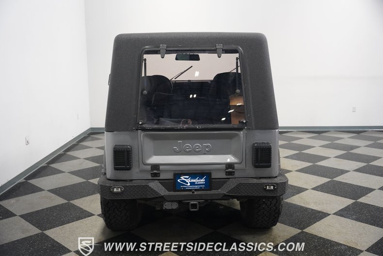 Jeep-Cj5-1982-Silver-Black-35