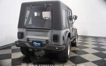 Jeep-Cj5-1982-Silver-Black-37