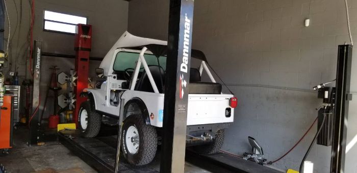 Jeep-Cj5-1983-White-2