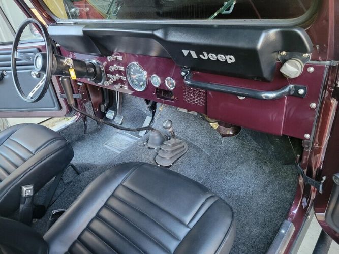 Jeep-Cj7-1976-Black-17