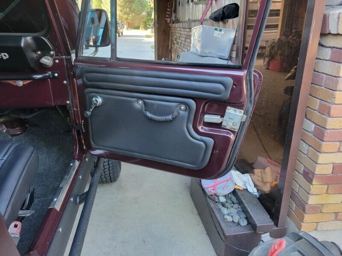 Jeep-Cj7-1976-Black-9