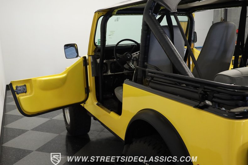 Jeep-Cj7-1976-Yellow-Gray-2