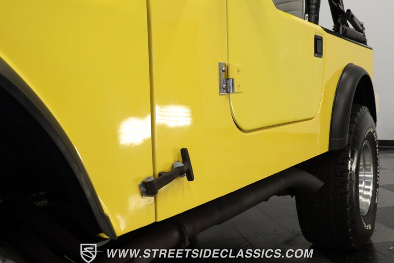 Jeep-Cj7-1976-Yellow-Gray-23