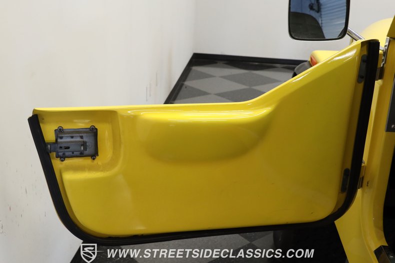 Jeep-Cj7-1976-Yellow-Gray-3