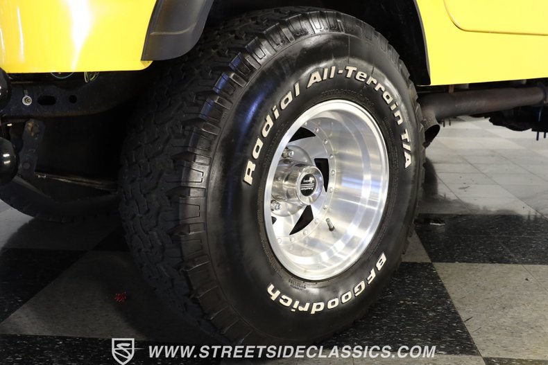 Jeep-Cj7-1976-Yellow-Gray-43