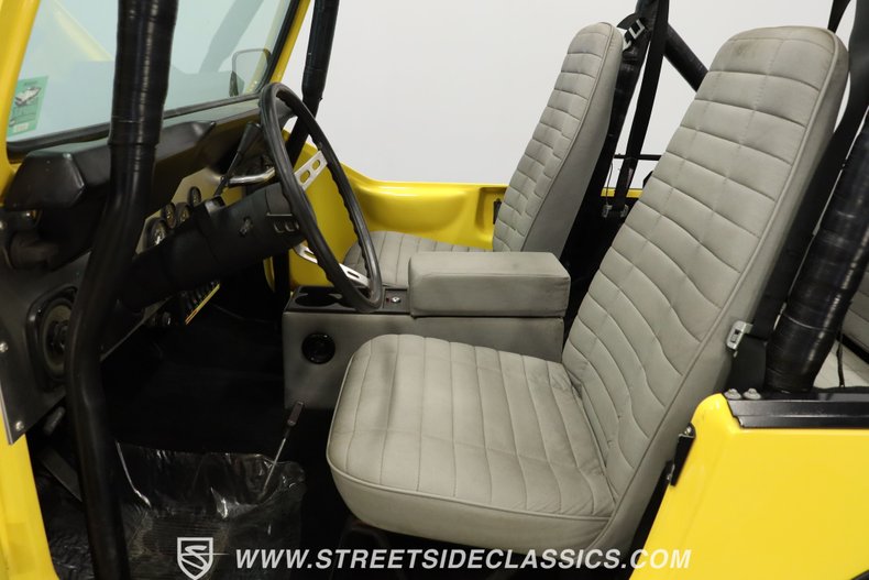 Jeep-Cj7-1976-Yellow-Gray-49