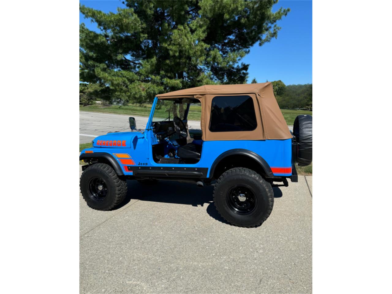 Jeep-Cj7-1977-Brilliant-Blue-Black-12