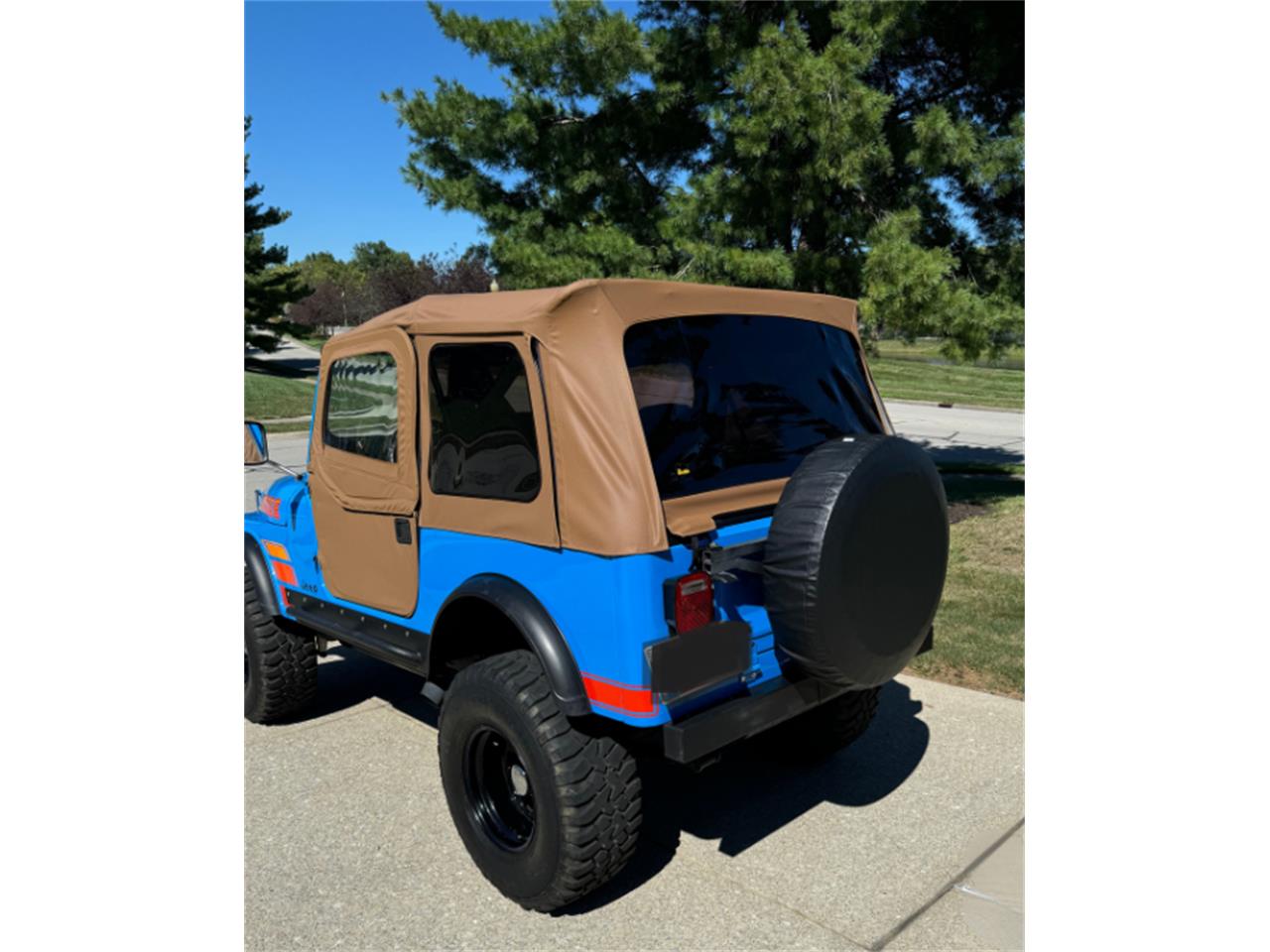 Jeep-Cj7-1977-Brilliant-Blue-Black-13