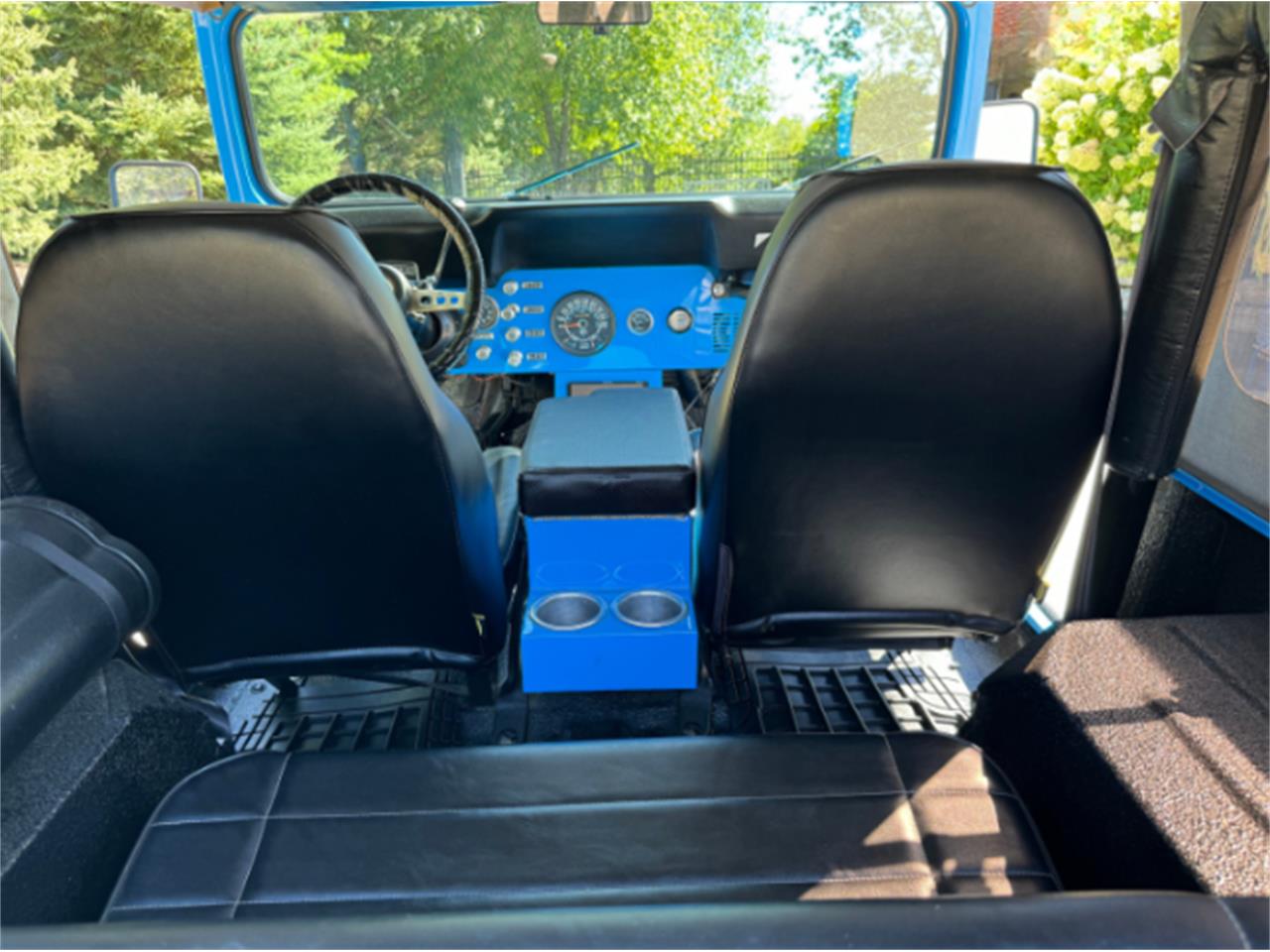 Jeep-Cj7-1977-Brilliant-Blue-Black-3