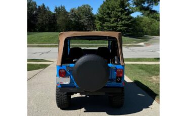 Jeep-Cj7-1977-Brilliant-Blue-Black-5