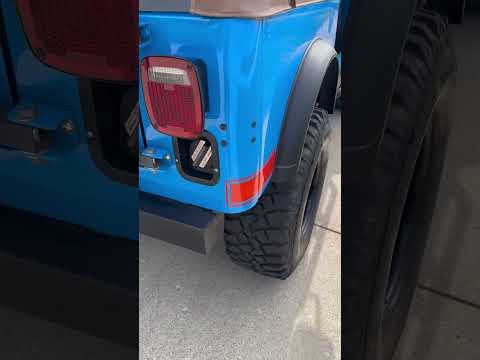 Jeep-Cj7-1977-Brilliant-Blue-Black