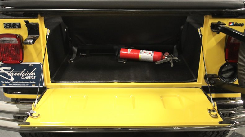 Jeep-Cj7-1977-Sunshine-Yellow-Black-27