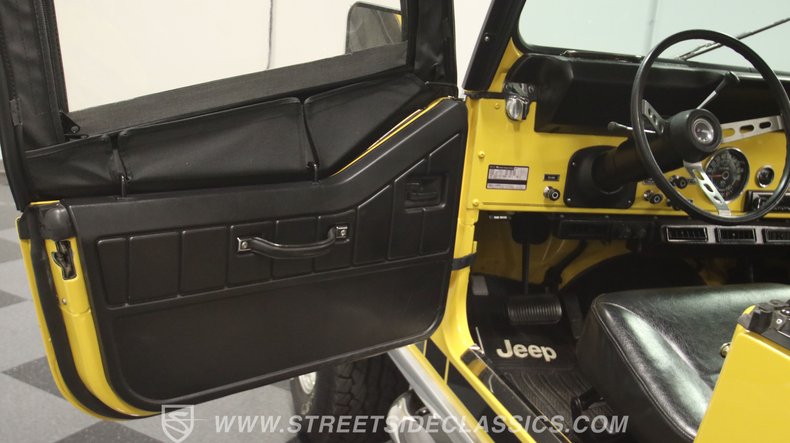 Jeep-Cj7-1977-Sunshine-Yellow-Black-29
