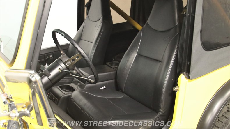 Jeep-Cj7-1977-Sunshine-Yellow-Black-34