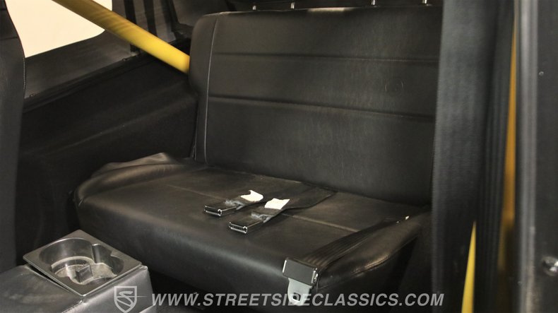 Jeep-Cj7-1977-Sunshine-Yellow-Black-35