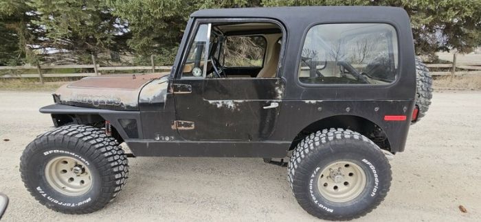 Jeep-Cj7-1978-Black