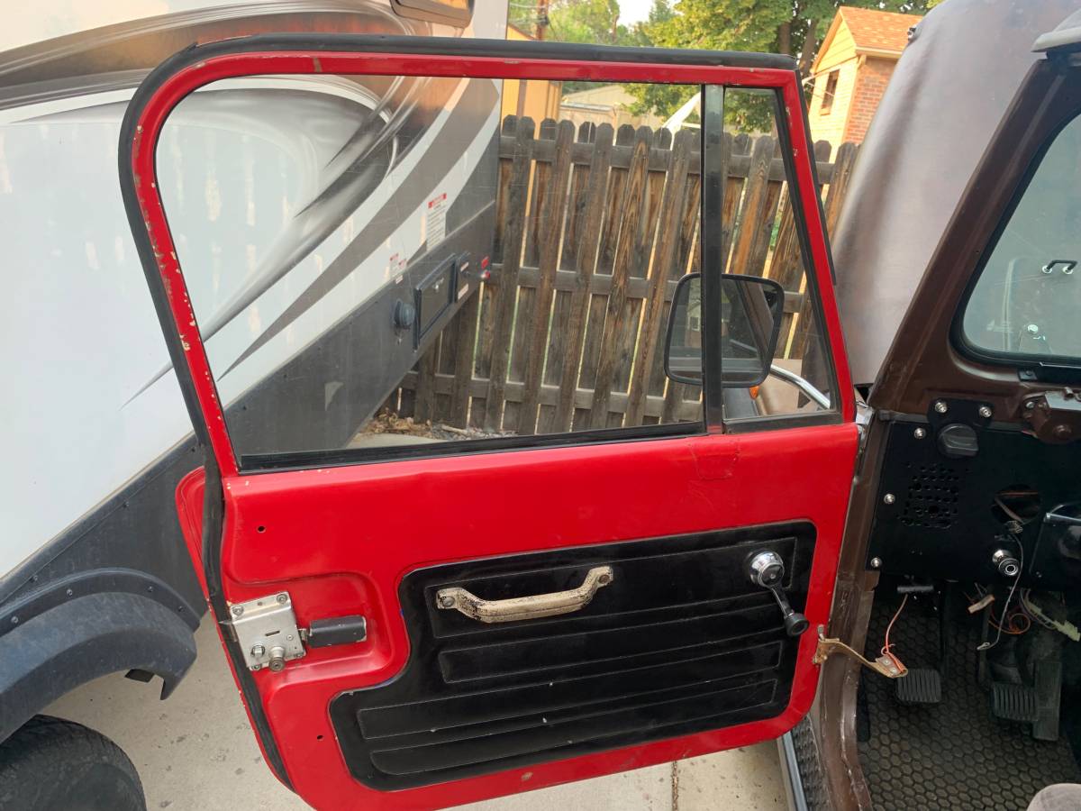 Jeep-Cj7-1979-12