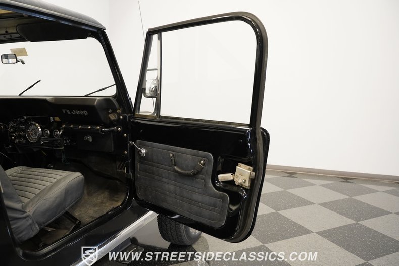 Jeep-Cj7-1979-Black-Black-11